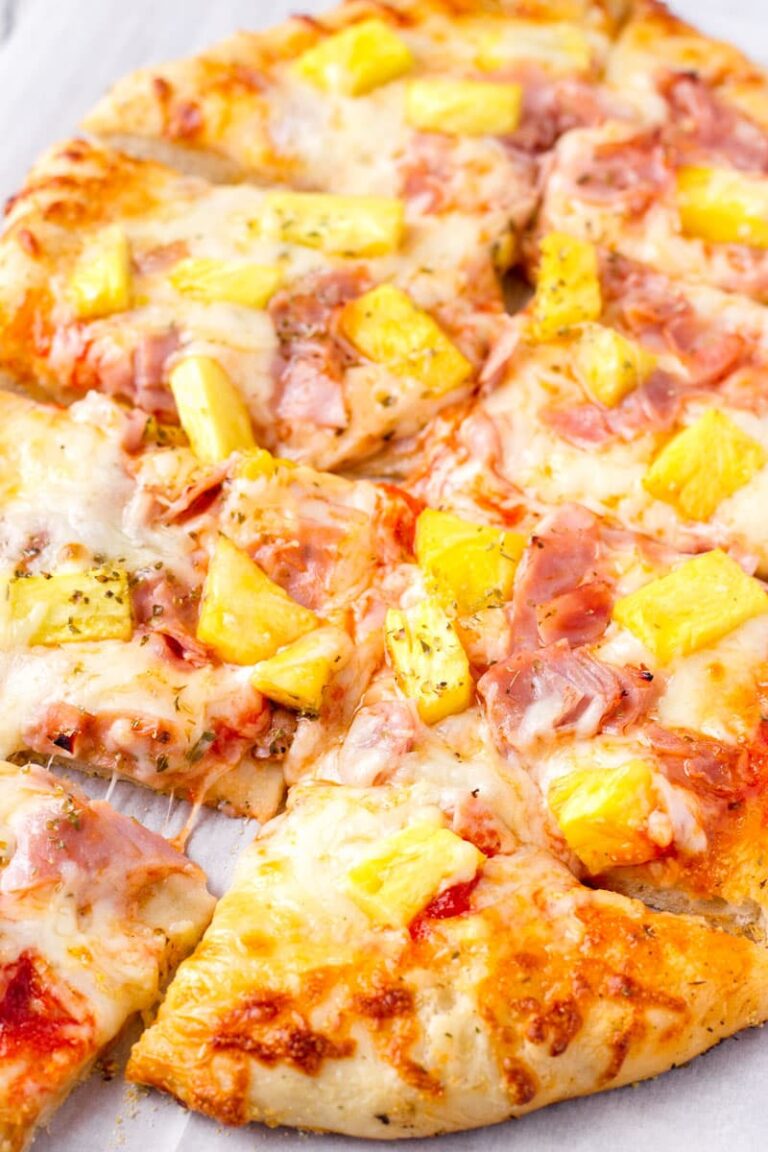 easy-homemade-hawaiian-pizza-min